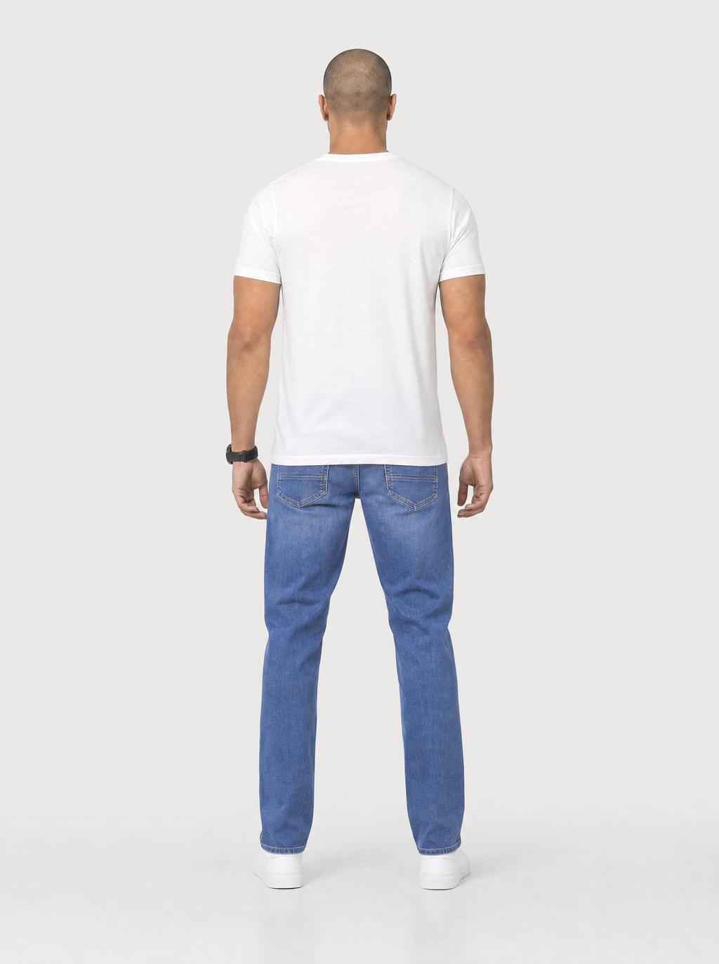 M01 Relaxed Straight
