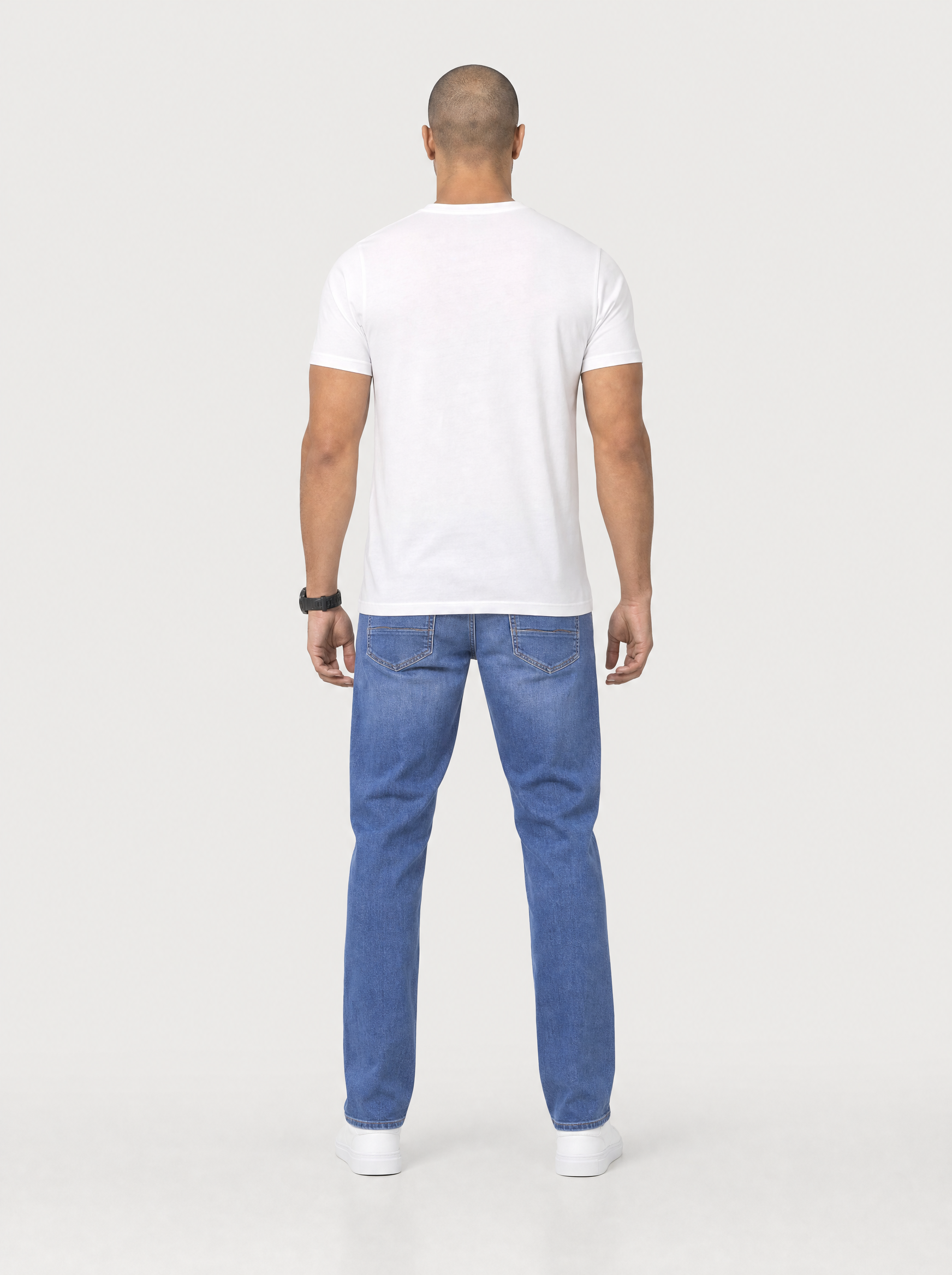 M01 Relaxed Straight