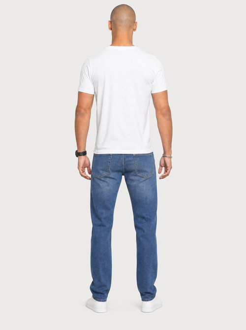 M01 Relaxed Straight