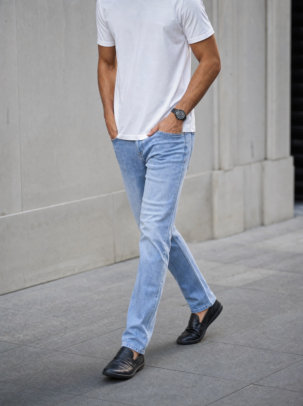 M01 Relaxed Straight
