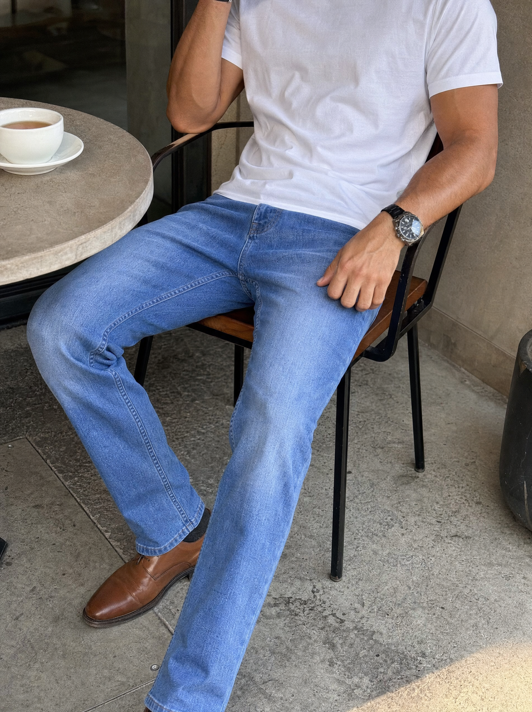 M01 Relaxed Straight