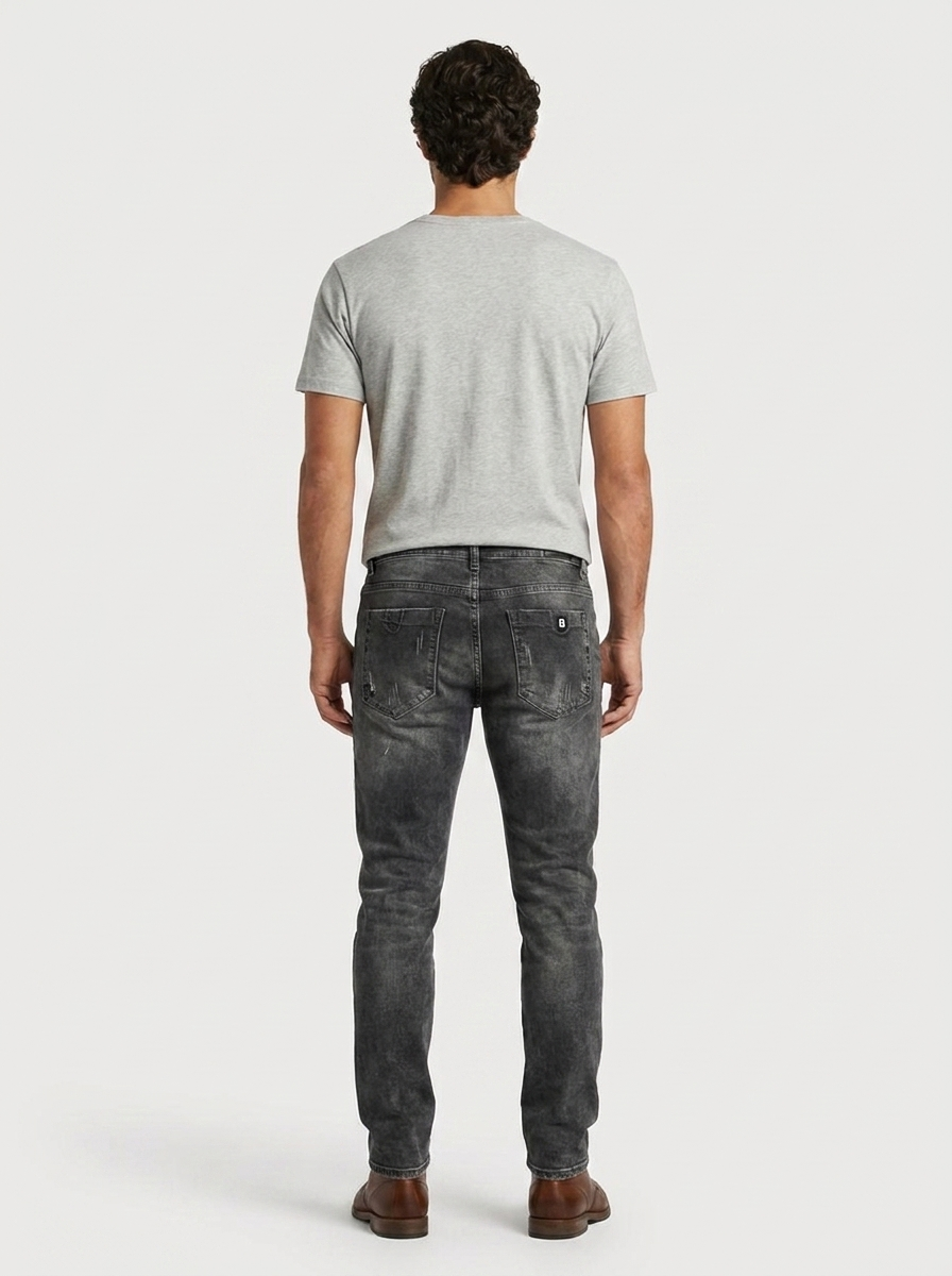 M03 Classic Straight