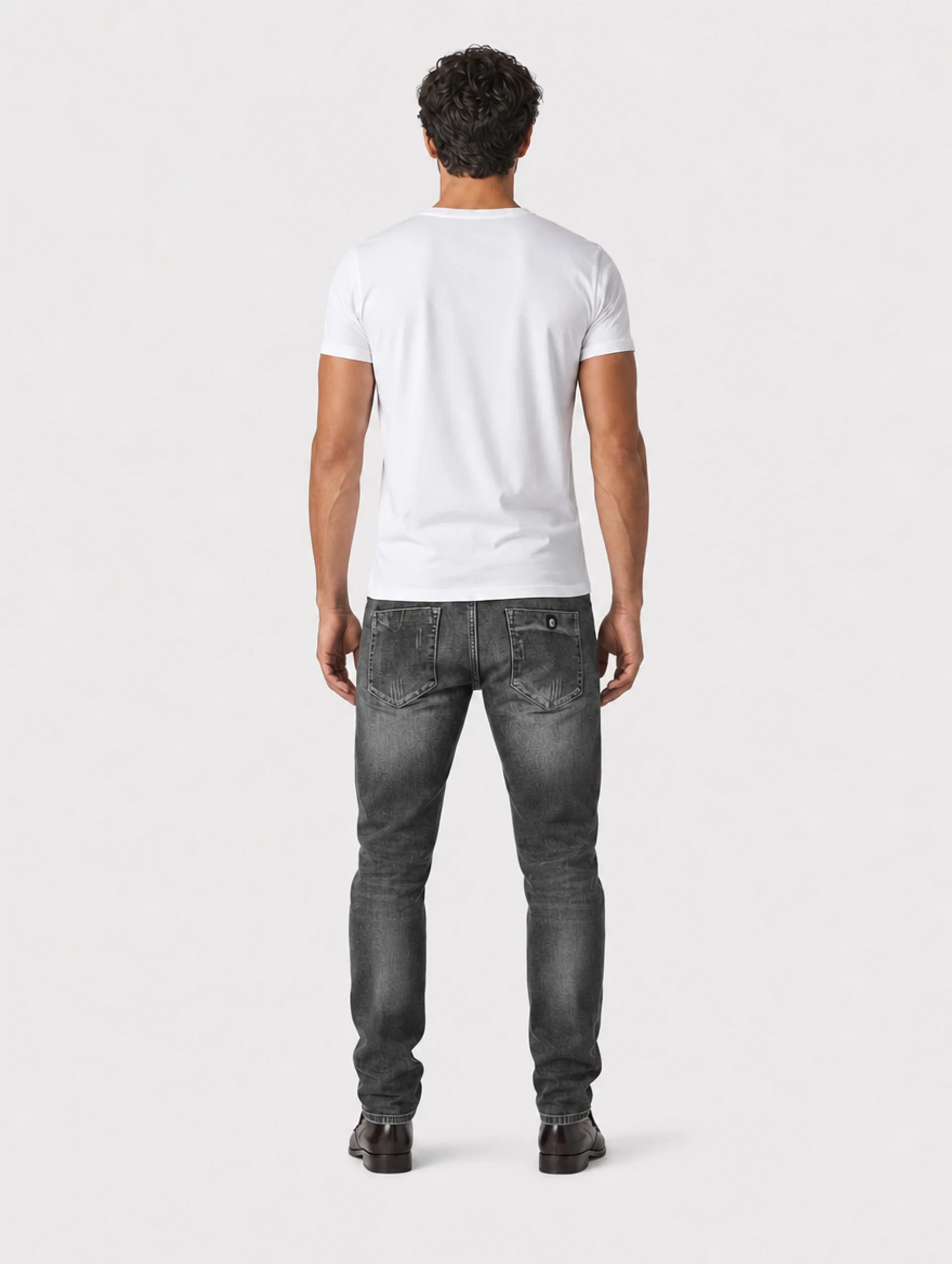 M03 Classic Straight