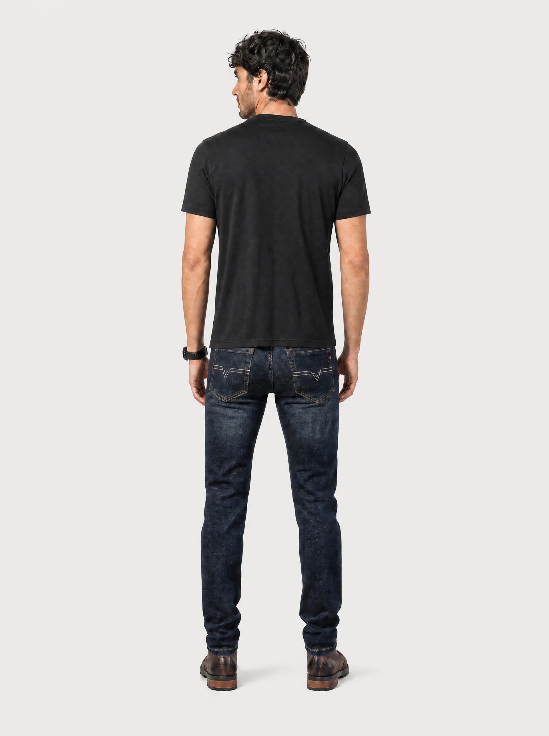 M05 Loose Fit