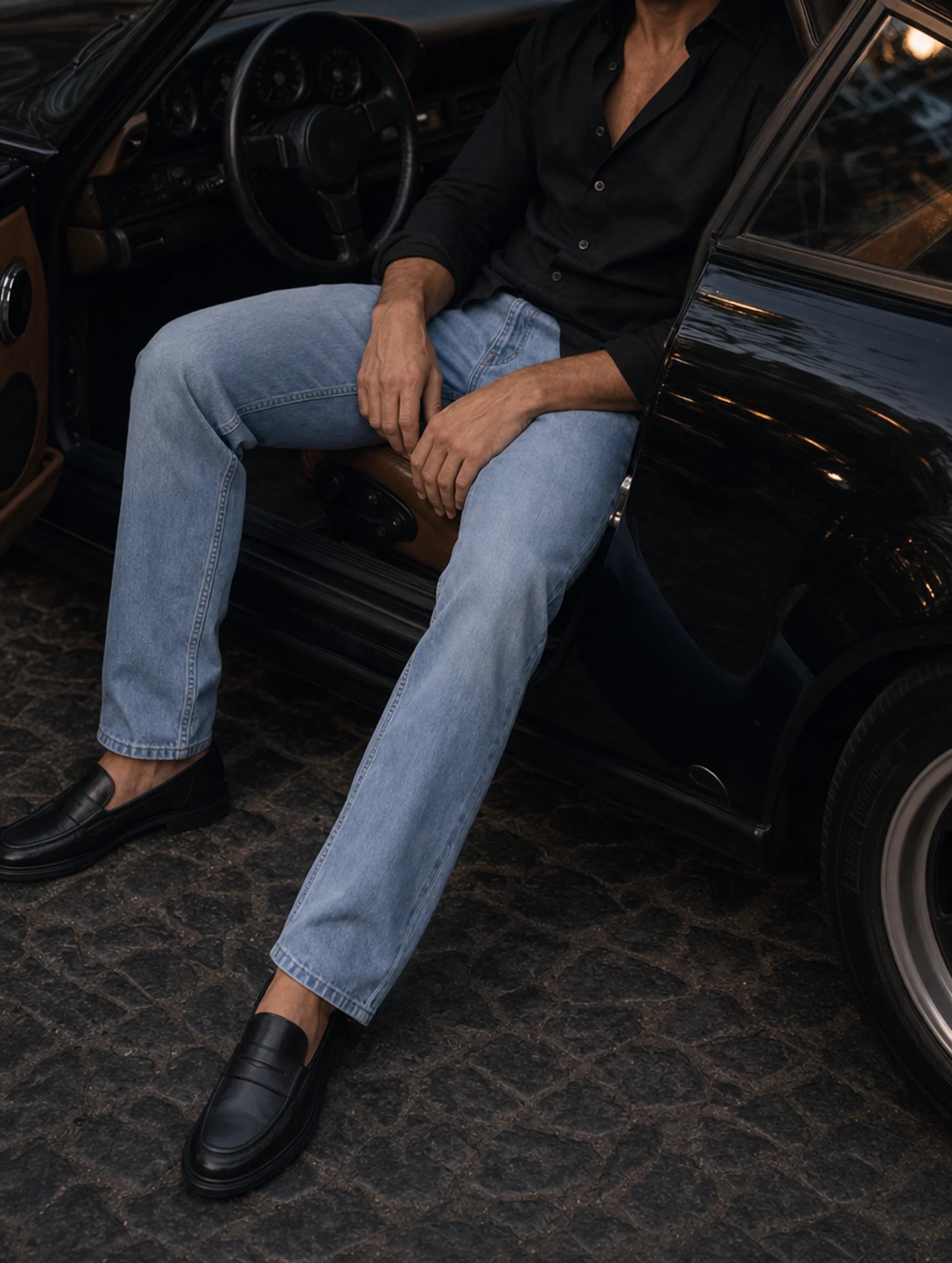 M01 Relaxed Straight